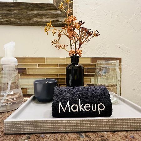 Home Sweet Idahome, Feels Like Home With All The Decor You Wish You Could Afford King Bed In Master, Fully Fenced Dog Friendly Yard, A Few Blocks From Bsu And Downtown Boise, Your Perfect Stay! Ngoại thất bức ảnh