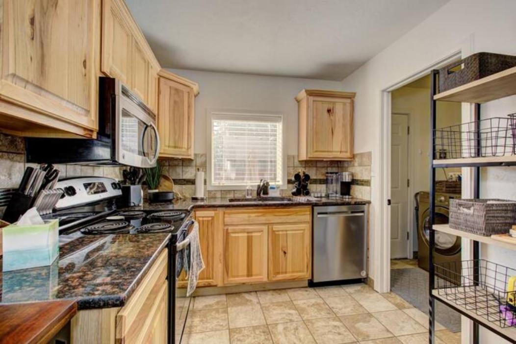Home Sweet Idahome, Feels Like Home With All The Decor You Wish You Could Afford King Bed In Master, Fully Fenced Dog Friendly Yard, A Few Blocks From Bsu And Downtown Boise, Your Perfect Stay! Ngoại thất bức ảnh