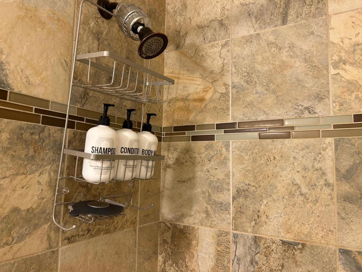 Home Sweet Idahome, Feels Like Home With All The Decor You Wish You Could Afford King Bed In Master, Fully Fenced Dog Friendly Yard, A Few Blocks From Bsu And Downtown Boise, Your Perfect Stay! Ngoại thất bức ảnh